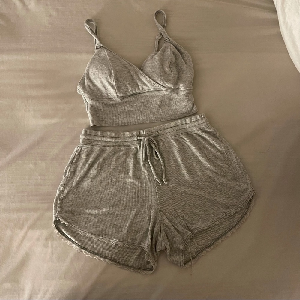 hollister lounge set
